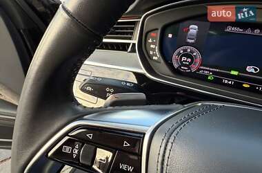 Седан Audi A8 2021 в 
