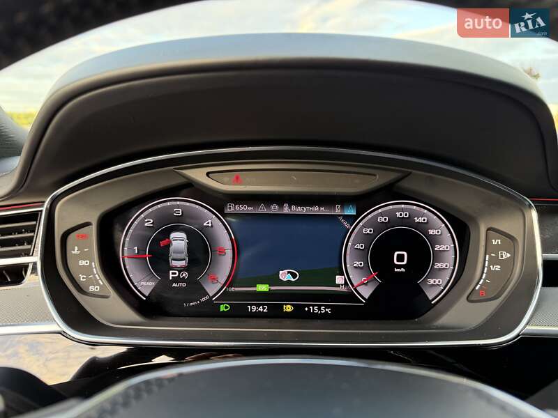Седан Audi A8 2021 в Киеве