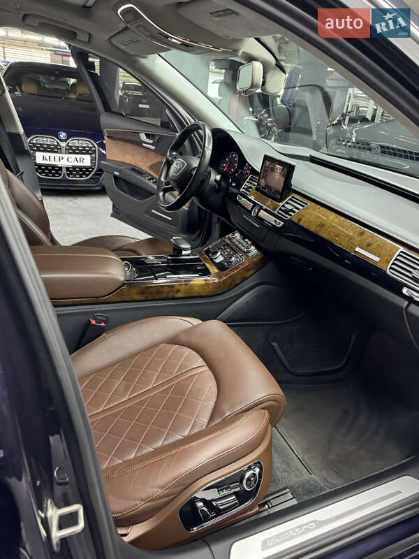 Седан Audi A8 2016 в Одессе