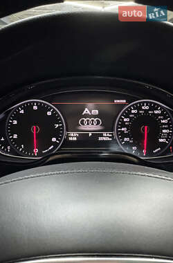 Седан Audi A8 2016 в 