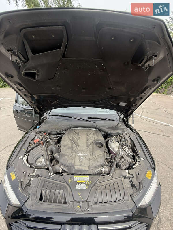 Седан Audi A8 2019 в Дніпрі