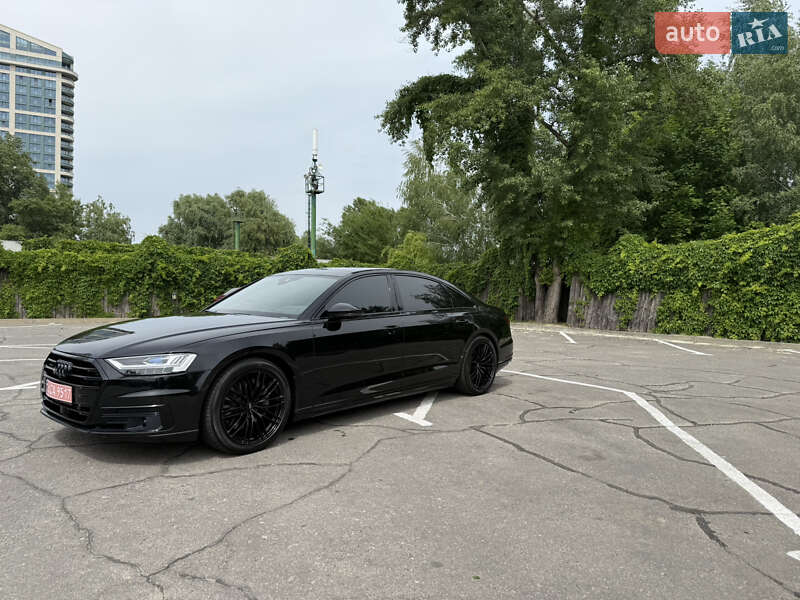 Седан Audi A8 2019 в Дніпрі