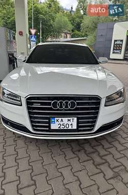 Седан Audi A8 2015 в Киеве