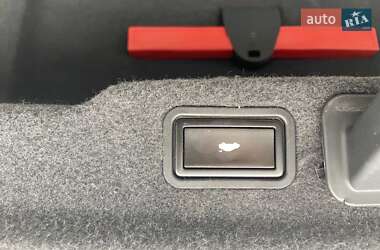 Седан Audi A8 2012 в 