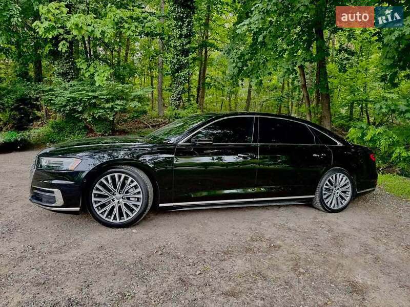 Седан Audi A8 2019 в Черновцах