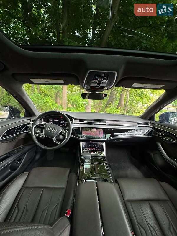 Седан Audi A8 2019 в Черновцах