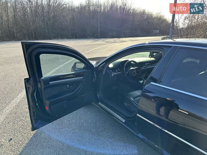 Седан Audi A8 2007 в Львові