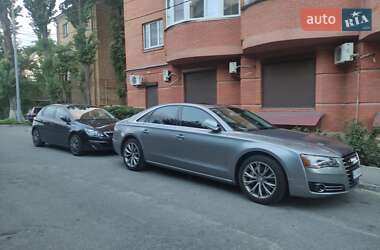 Седан Audi A8 2013 в 