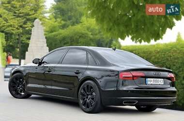 Седан Audi A8 2015 в 