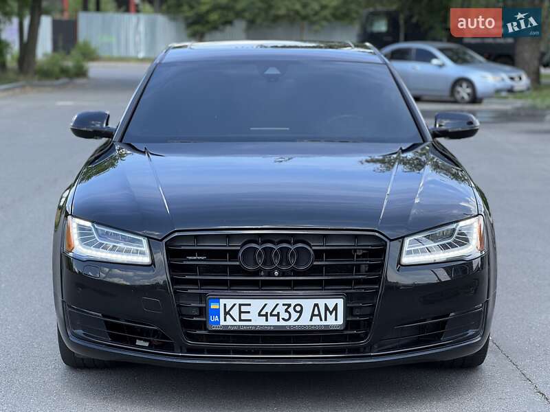 Седан Audi A8 2015 в Дніпрі