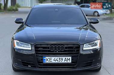 Седан Audi A8 2015 в 
