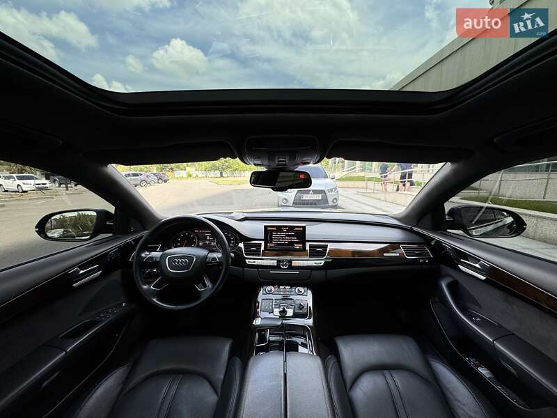 Седан Audi A8 2015 в Дніпрі