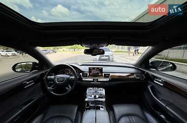 Седан Audi A8 2015 в 