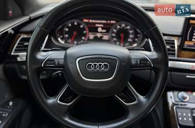 Седан Audi A8 2015 в 