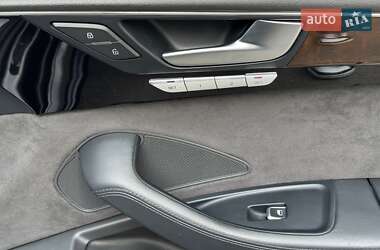 Седан Audi A8 2015 в 