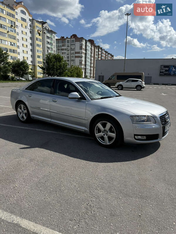 Седан Audi A8 2009 в Івано-Франківську