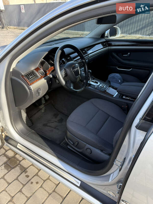 Седан Audi A8 2009 в Івано-Франківську