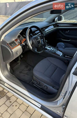 Седан Audi A8 2009 в 