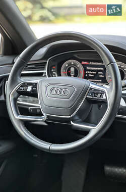 Седан Audi A8 2021 в 