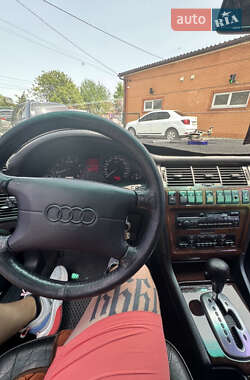 Седан Audi A8 1997 в 