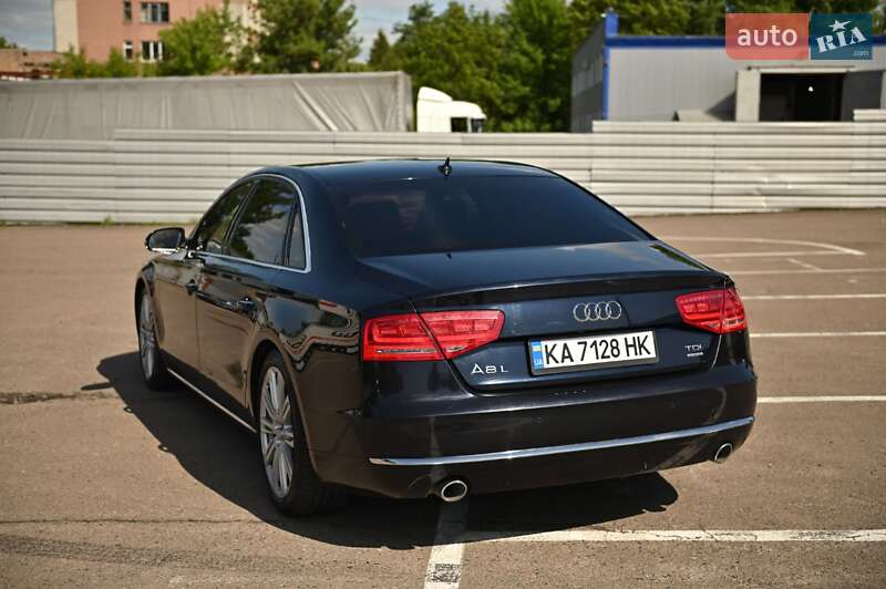 Седан Audi A8 2010 в Рівному