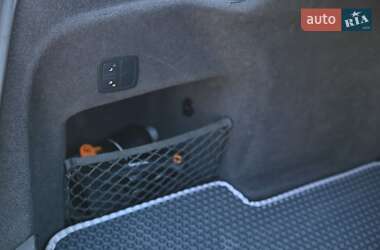 Седан Audi A8 2010 в 