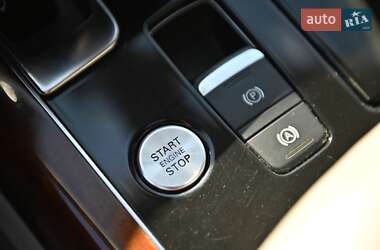 Седан Audi A8 2010 в 