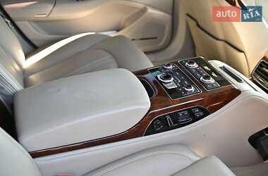 Седан Audi A8 2010 в 