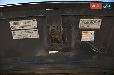 Седан Audi A8 2010 в 