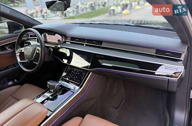 Седан Audi A8 2018 в 