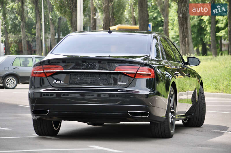 Седан Audi A8 2017 в Киеве