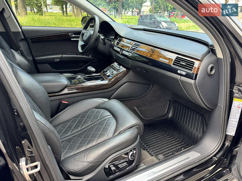 Седан Audi A8 2017 в Киеве