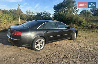 Седан Audi A8 2004 в 