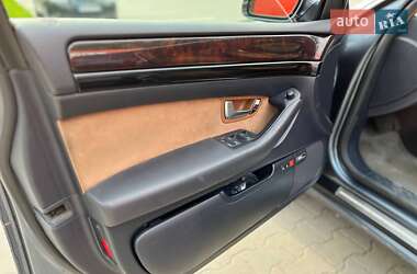 Седан Audi A8 2005 в 