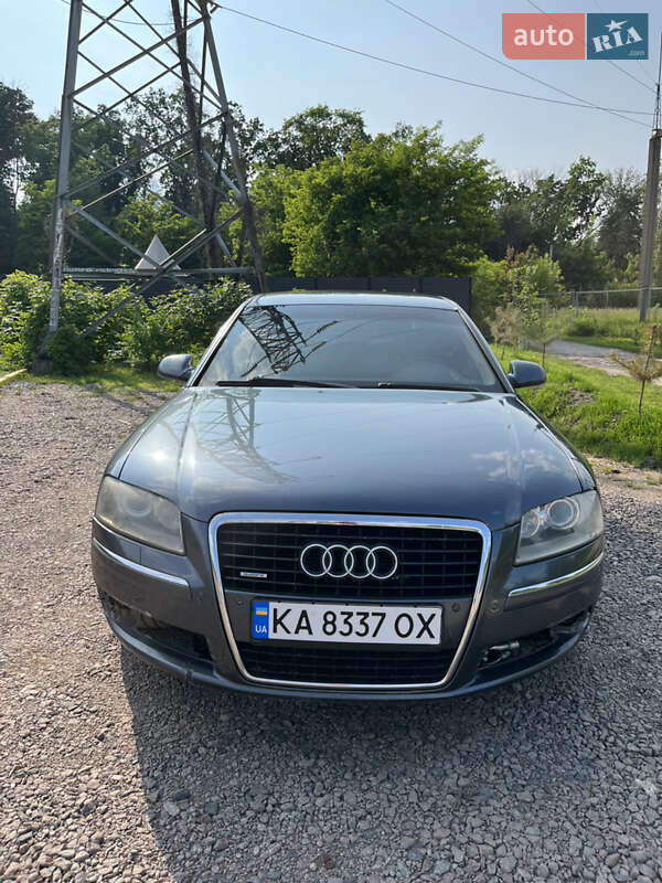Седан Audi A8 2003 в Боярке