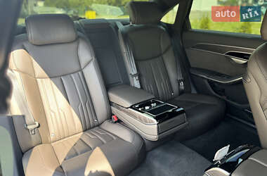Седан Audi A8 2021 в 