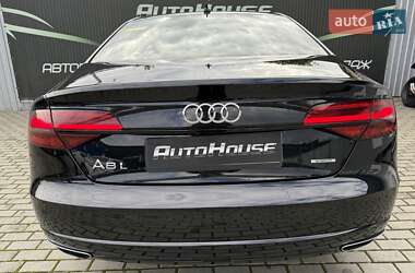 Седан Audi A8 2017 в 