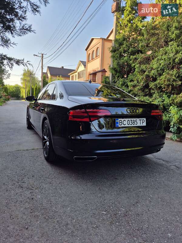 Седан Audi A8 2014 в Кривом Роге