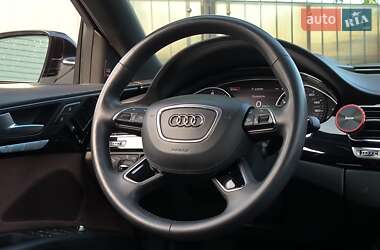 Седан Audi A8 2017 в 