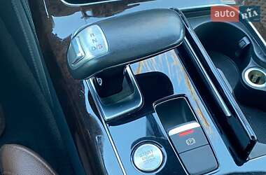 Седан Audi A8 2017 в 