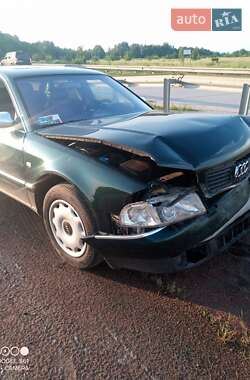 Седан Audi A8 1999 в 