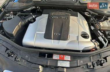 Седан Audi A8 2009 в 