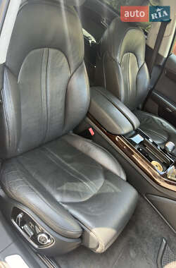 Седан Audi A8 2012 в 