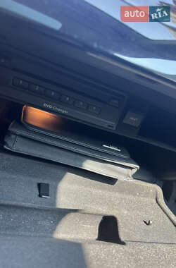 Седан Audi A8 2012 в 