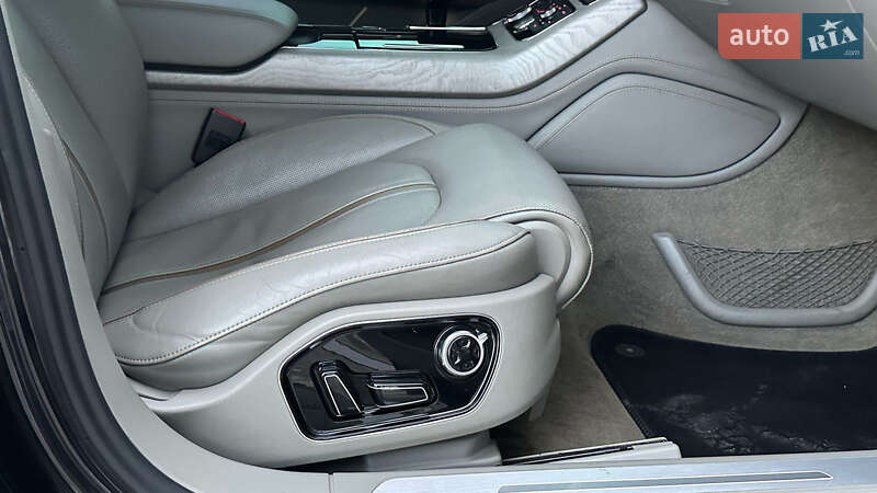 Седан Audi A8 2013 в Запорожье