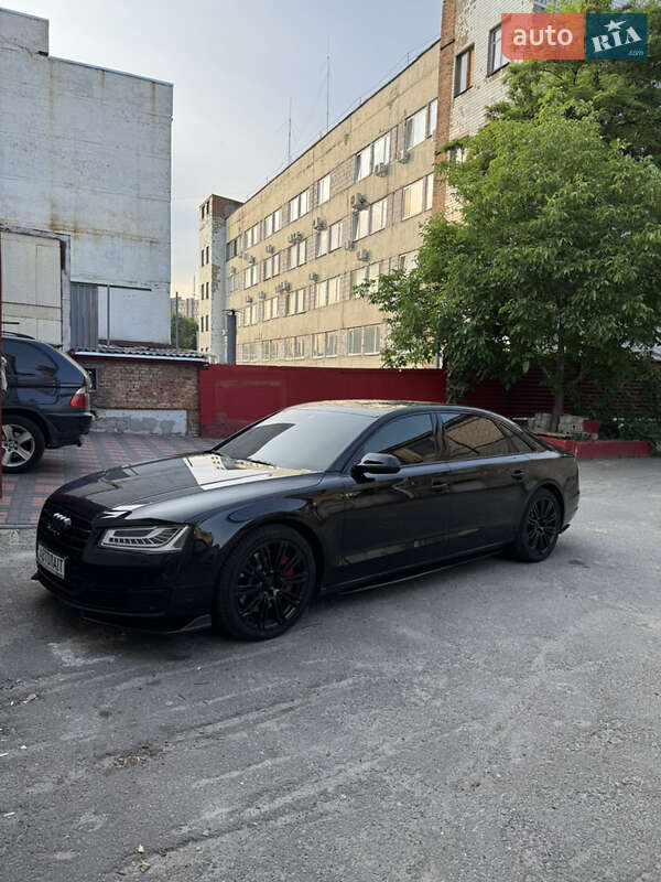 Седан Audi A8 2013 в Запорожье