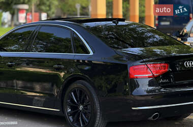 Седан Audi A8 2013 в 