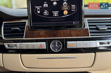 Седан Audi A8 2013 в 