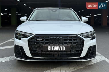 Седан Audi A8 2022 в 