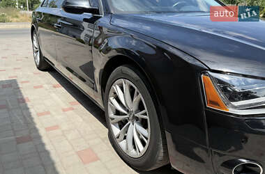 Седан Audi A8 2013 в 